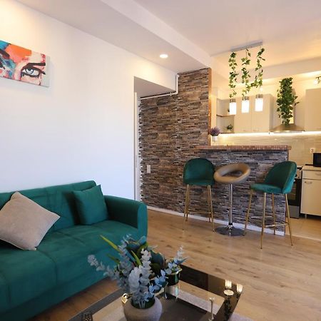 Apartament Beauty Smarald By Cosmopolis Stefanestii de Jos ภายนอก รูปภาพ