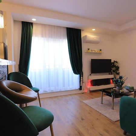 Apartament Beauty Smarald By Cosmopolis Stefanestii de Jos ภายนอก รูปภาพ
