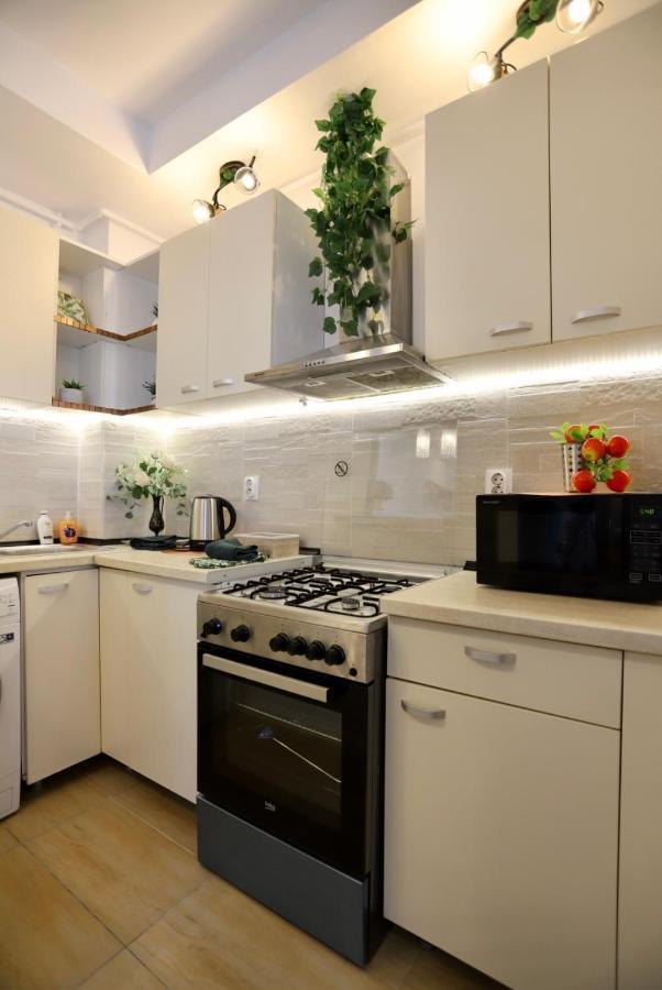 Apartament Beauty Smarald By Cosmopolis Stefanestii de Jos ภายนอก รูปภาพ