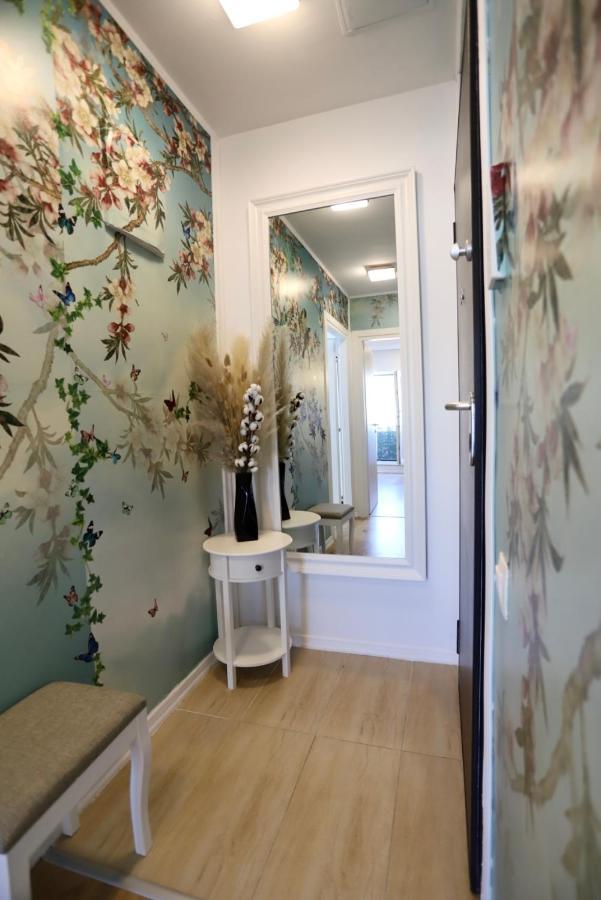 Apartament Beauty Smarald By Cosmopolis Stefanestii de Jos ภายนอก รูปภาพ