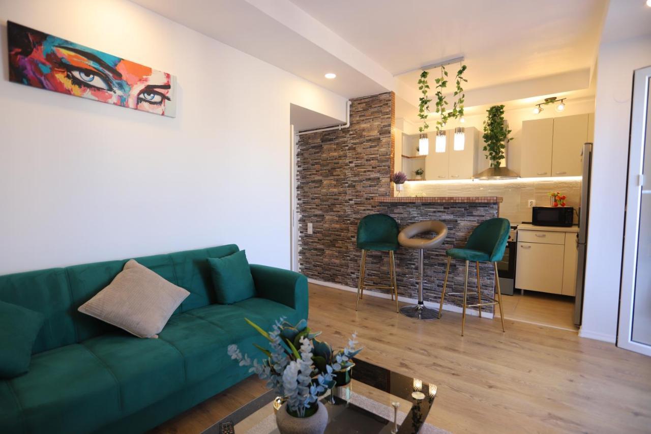 Apartament Beauty Smarald By Cosmopolis Stefanestii de Jos ภายนอก รูปภาพ